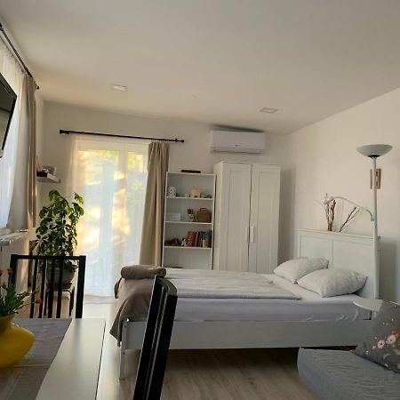 Piknik Studio Fertőrákos Bagian luar foto